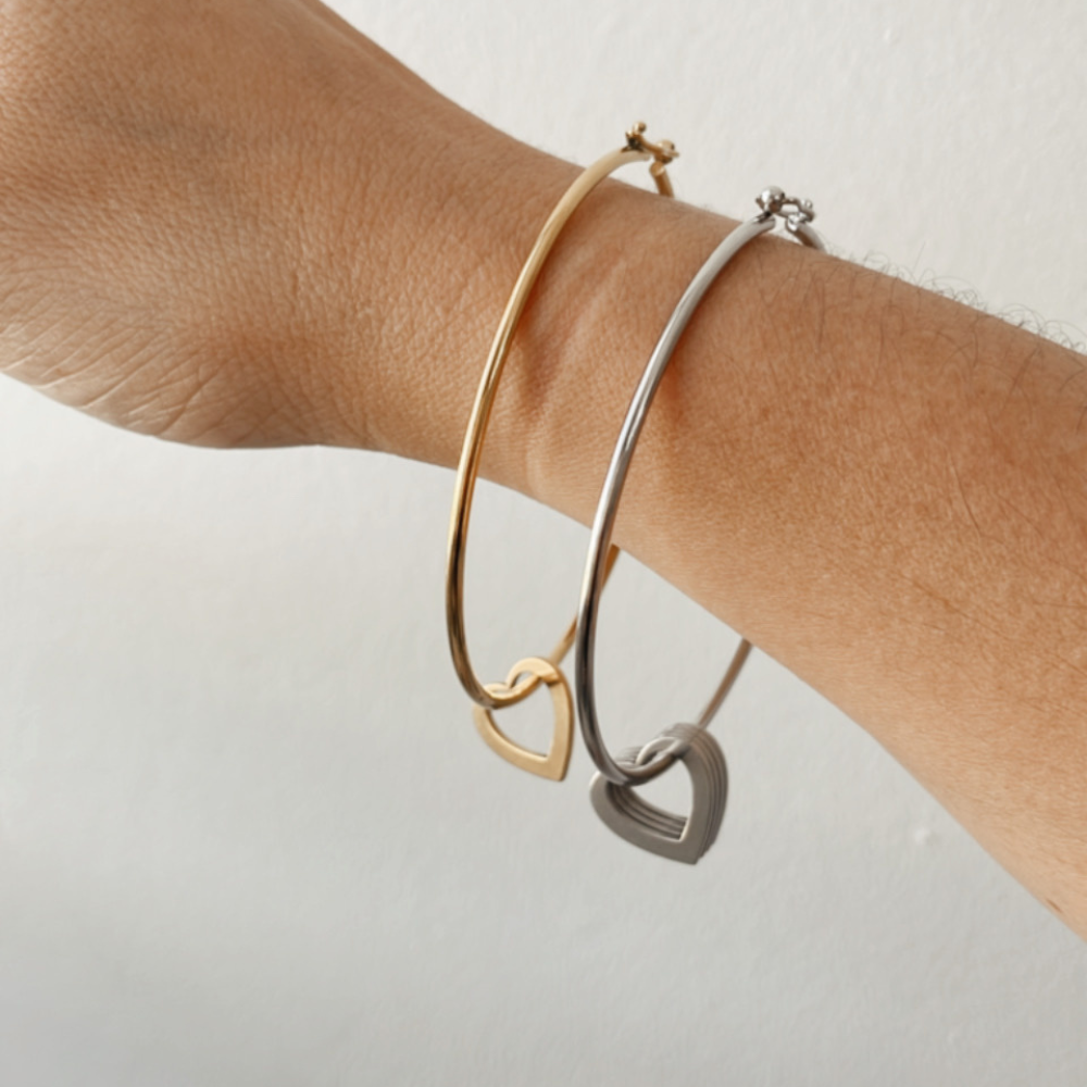 Mis Amores Gold Hoop Bracelet with Heart Charms, Stainless Steel, Women, Mom - Vanytel