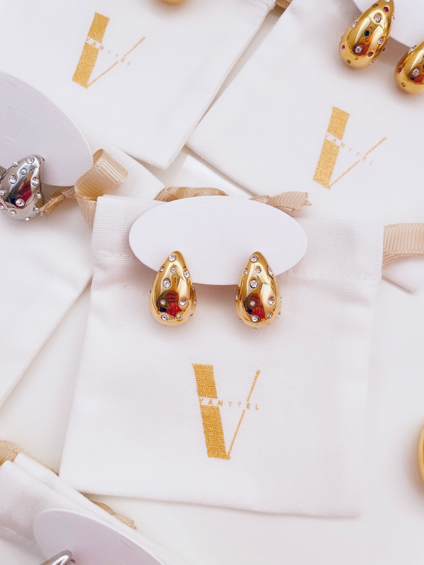 Bold Drops Studs | Sparkle - Vanytel