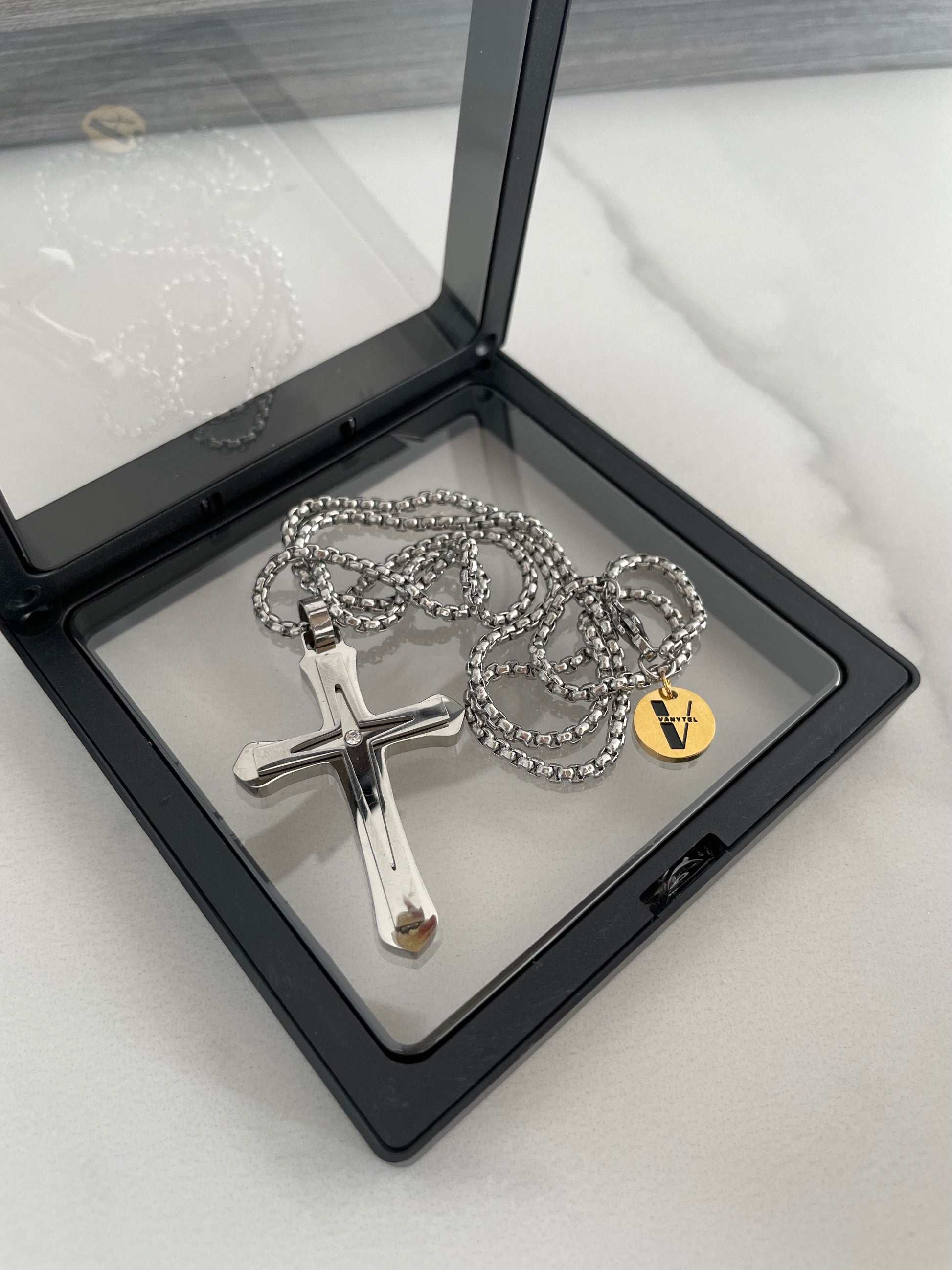 Collar de Crucifijo en Cadena de Caja, Joyería de Hombre en Acero Inoxidable - Vanytel