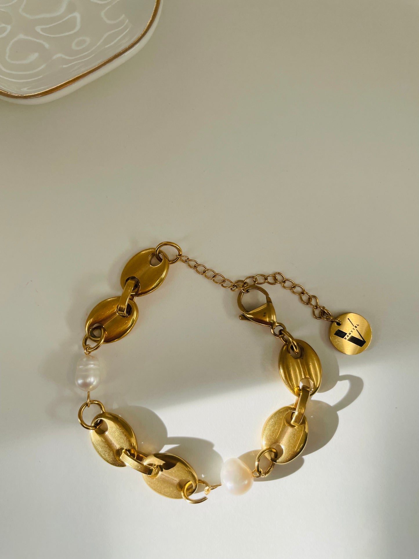 GG Tag Pearl Bracelet - Vanytel
