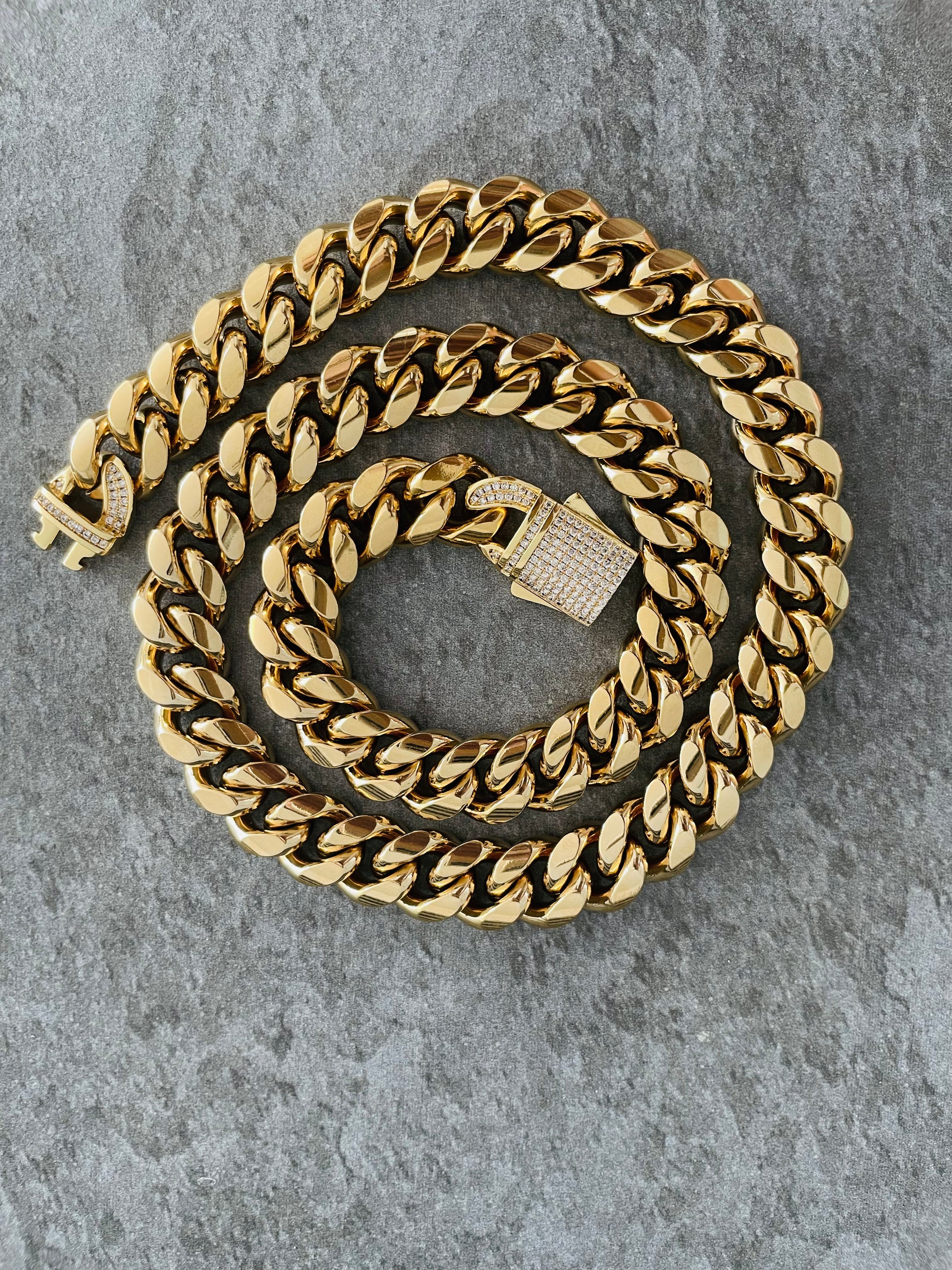 Cubana con Cierre en Zirconia Cúbica - Vanytel