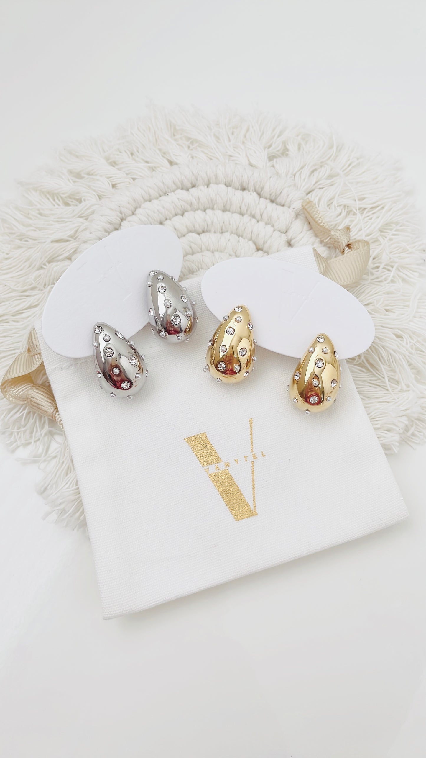 Bold Drops Studs | Sparkle & Pearl - Vanytel 