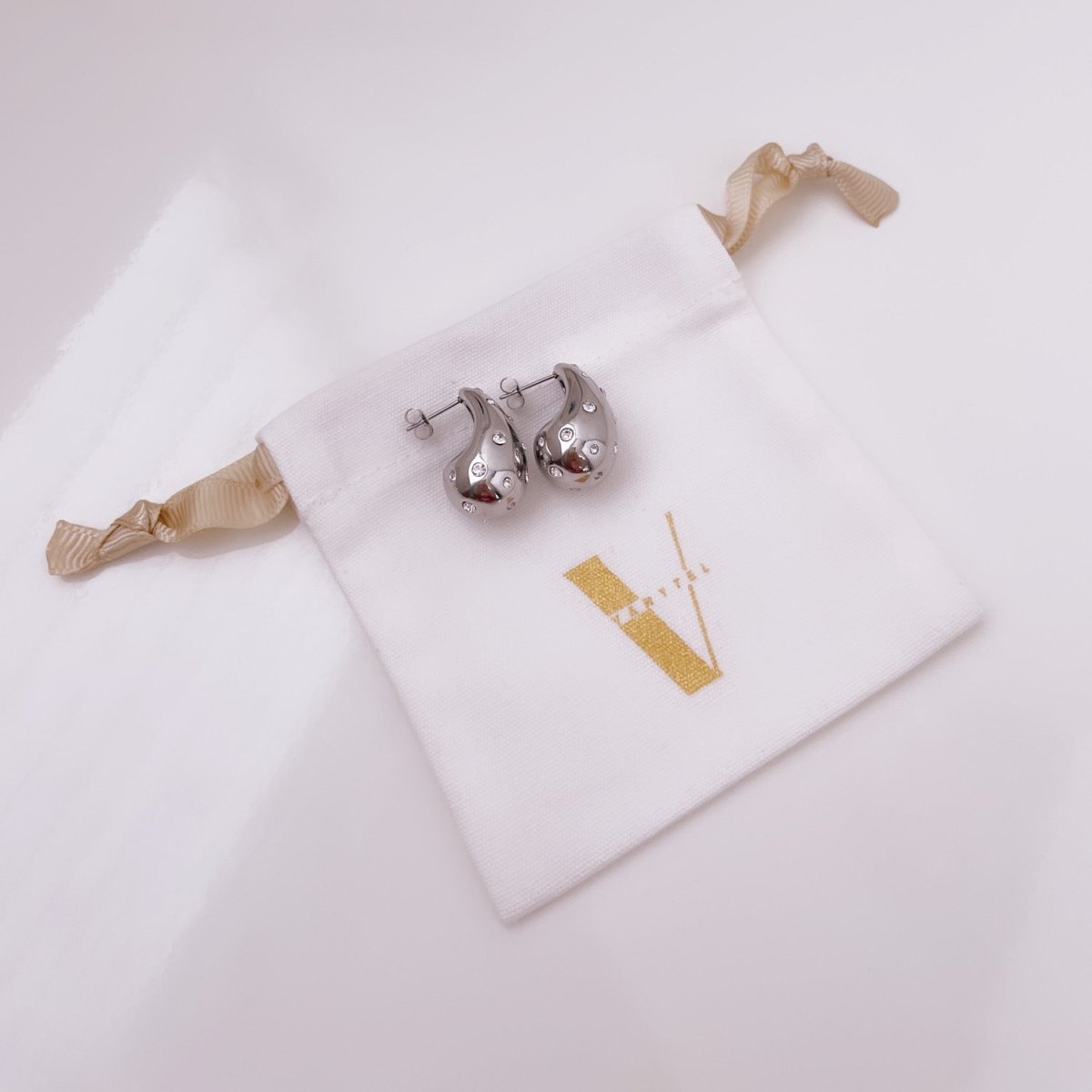 Bold Drops Studs | Sparkle - VANYTEL - Vanytel