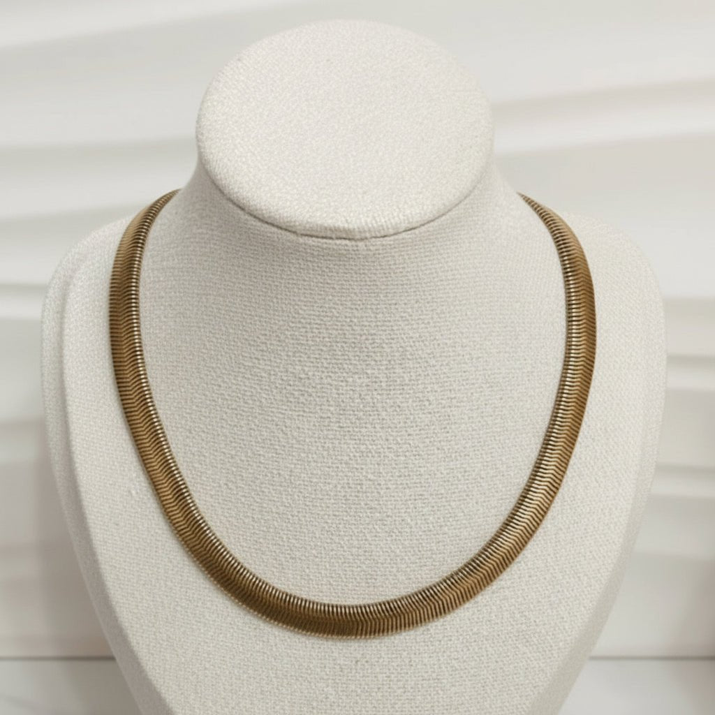 Collar Medusa Herringbone Dorado en Acero Inoxidable para Mujer | Vanytel - VANYTEL - Vanytel