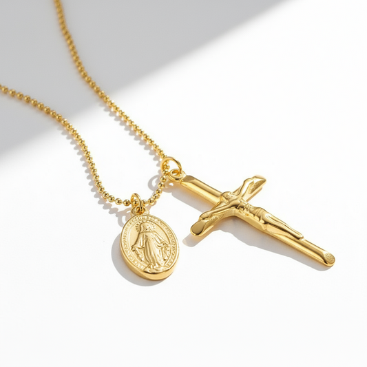 Collar Cruz Dorada con Medallita para Mujer en Acero Inoxidable | Vanytel