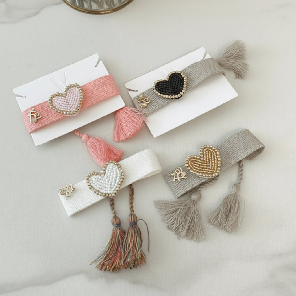 Pulsera artesanal Vanytel en empaque de regalo, joyería con propósito
