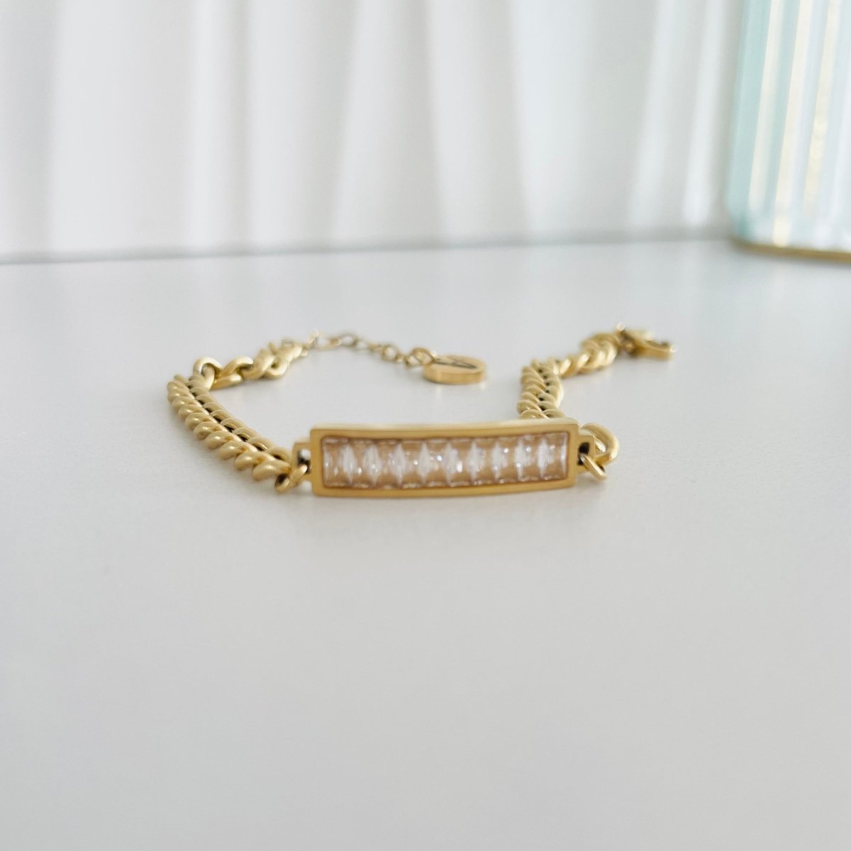 Pulsera Sasha Dorada con Zirconia para Mujer en Acero Inoxidable | Vanytel Jewelry - VANYTEL - Vanytel
