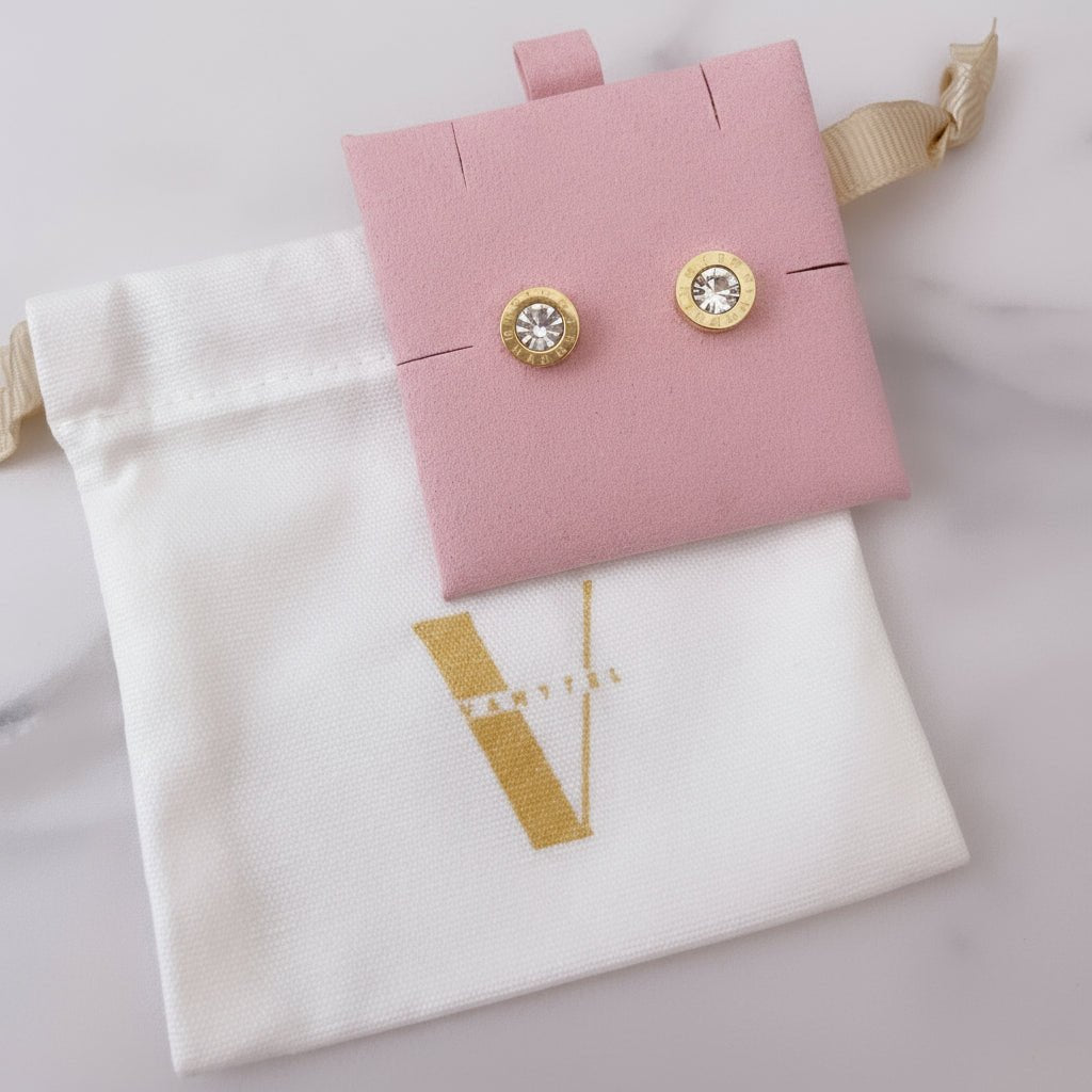 Variedad de Studs Doradas para Mujer en Acero Inoxidable | Vanytel - VANYTEL - Vanytel