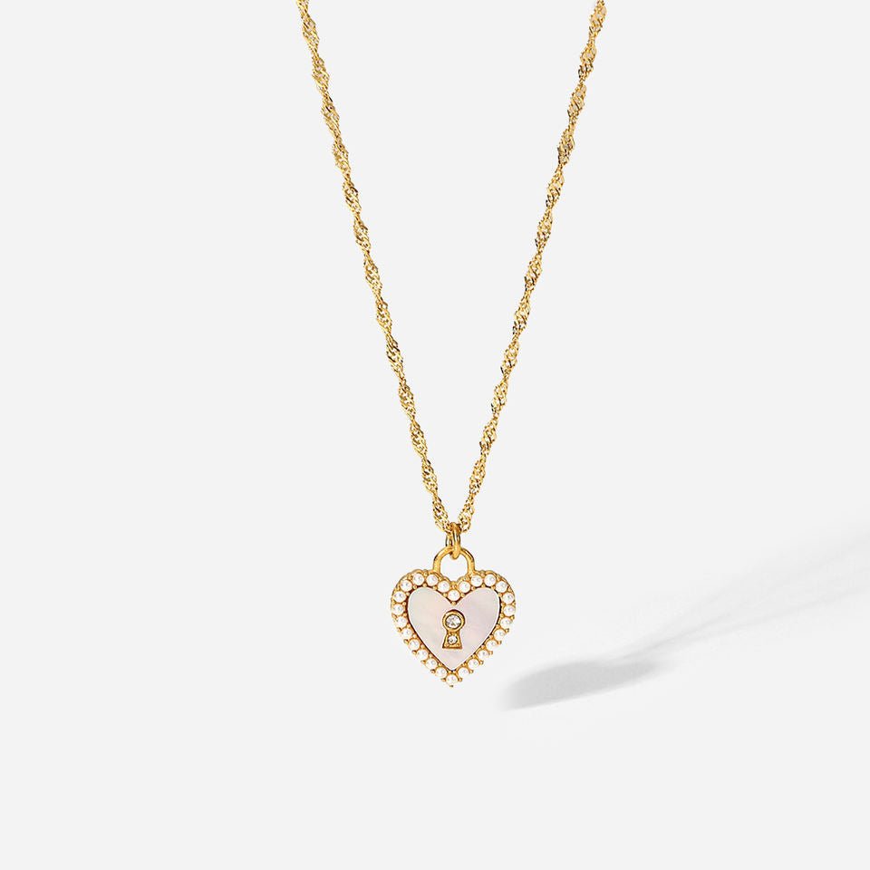 Collar Emily Heart Dorado con Perlas en Acero Inoxidable para Mujer | Vanytel - VANYTEL - Vanytel