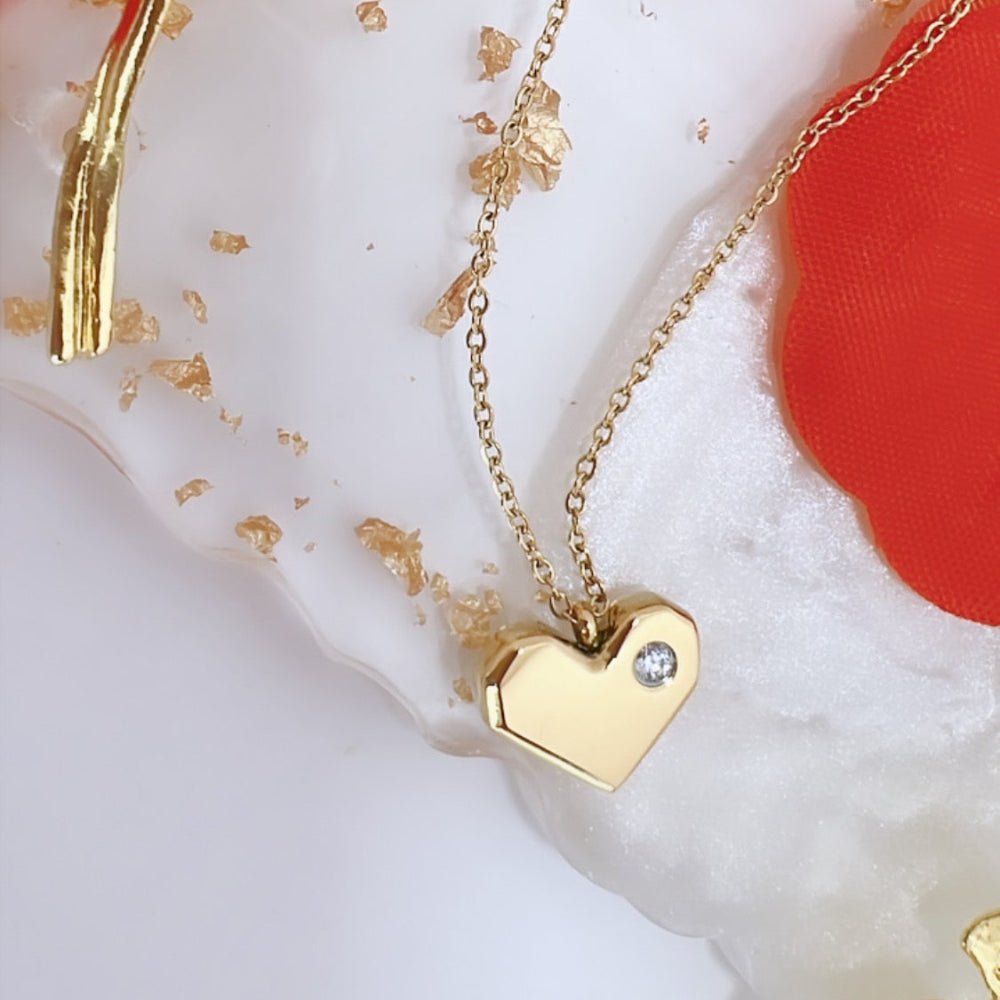 Collar Tiny Heart Dorado con Zirconia en Acero Inoxidable para Mujer | Vanytel - VANYTEL - Vanytel